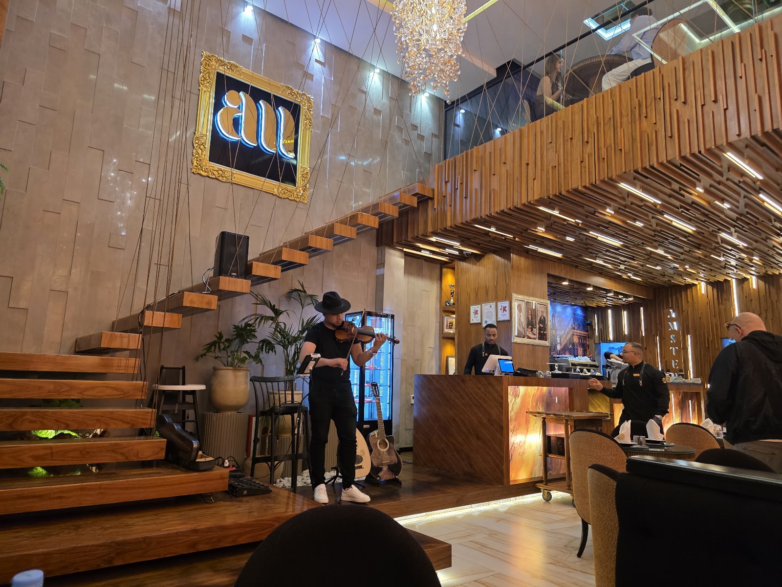 Amsterdam luxury restaurant — photo 2
