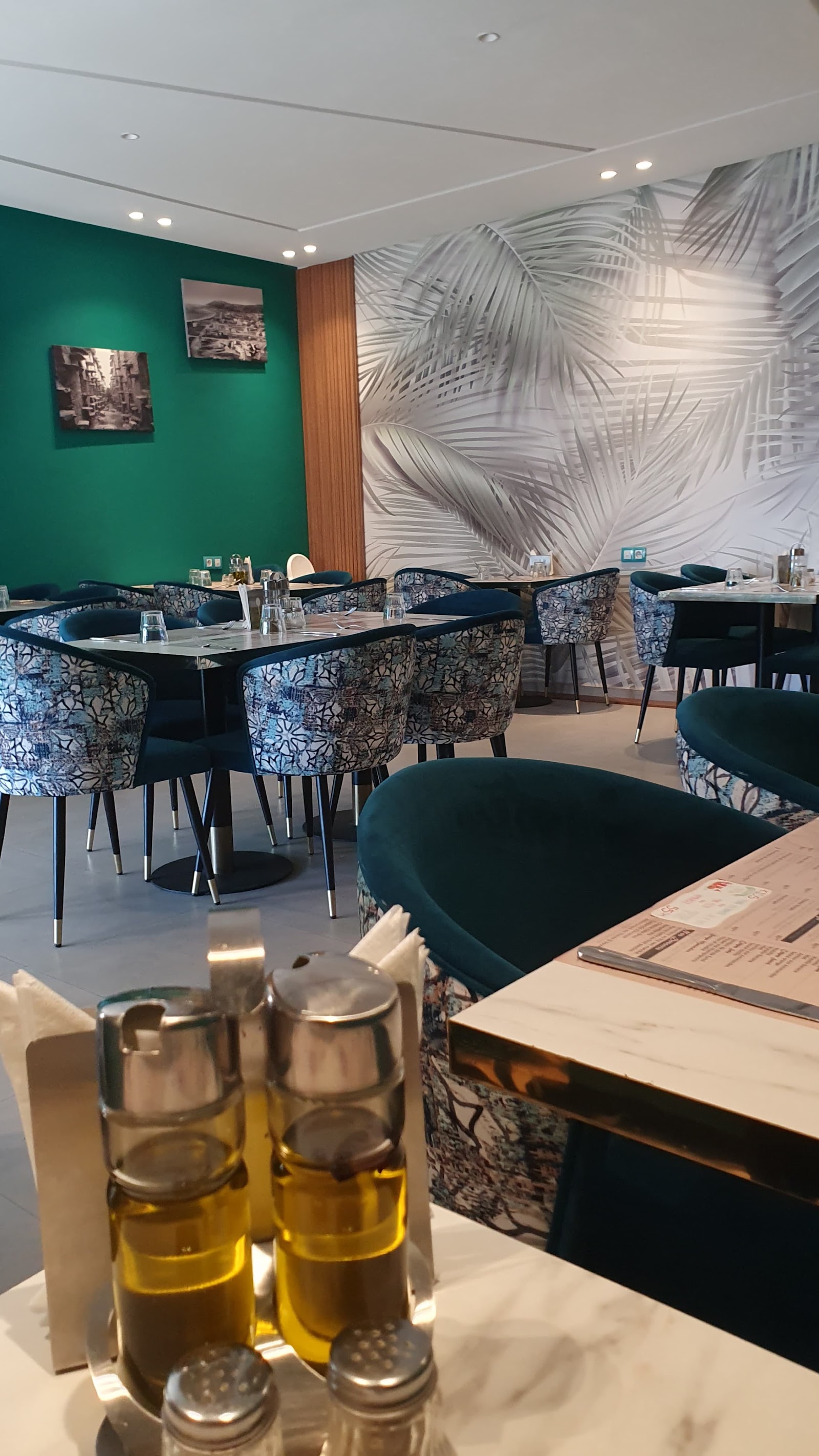 Caverna Restaurant